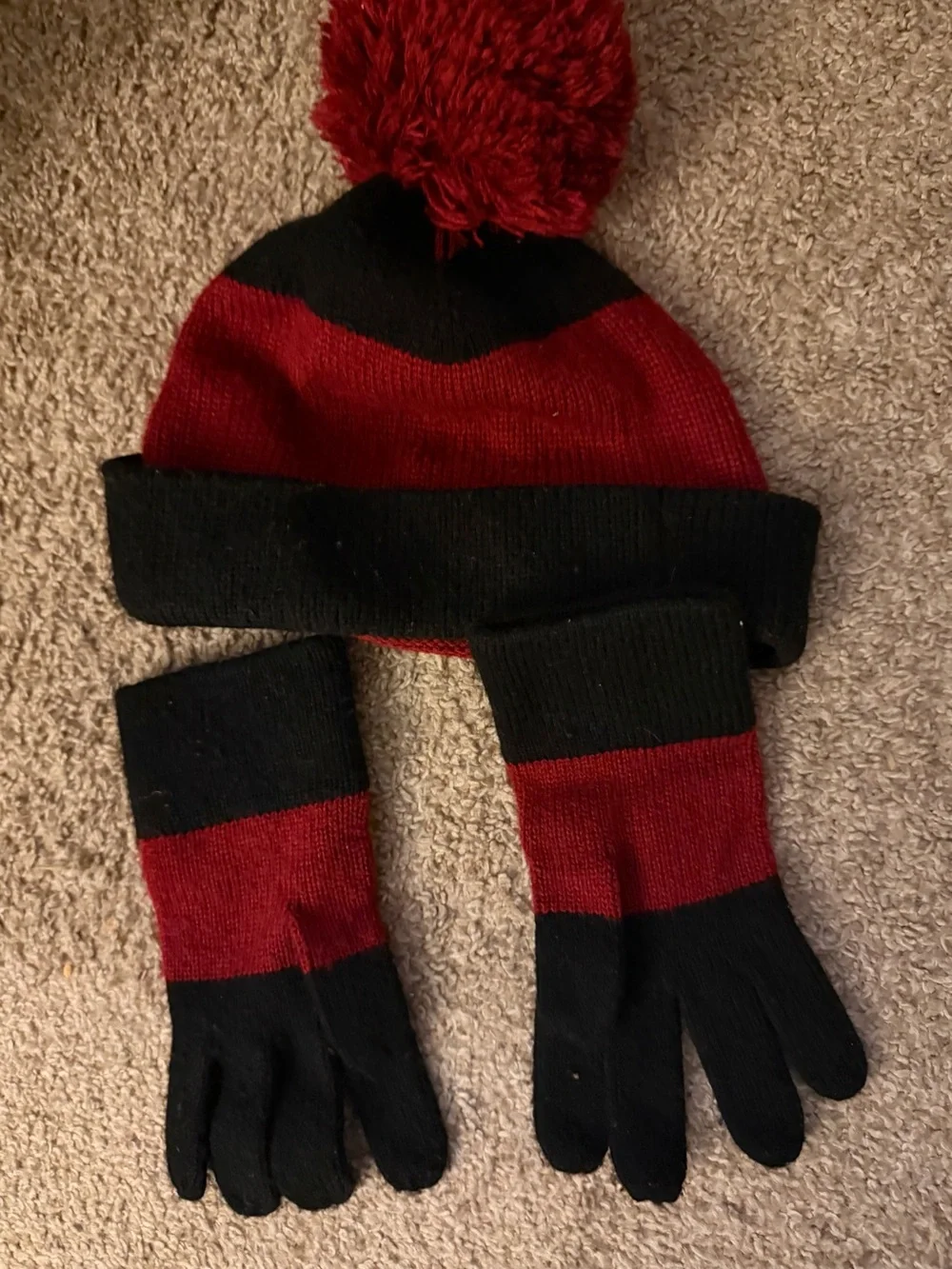 Kate Spade Black & Red Pom Pom Hat & Gloves 2-Piece Winter Set Women's